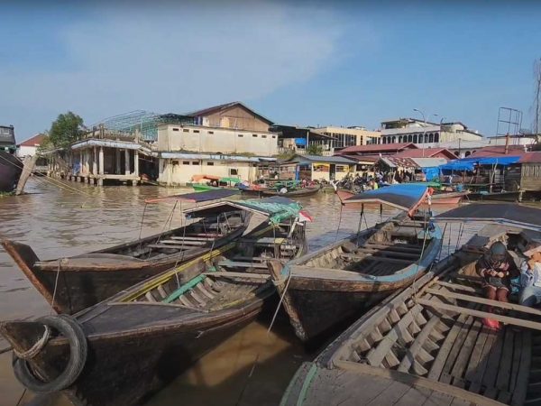 PASAR TERAPUNG